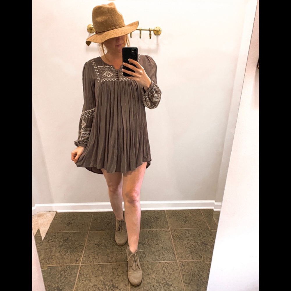 Monoreno Embroidered Bib Tunic